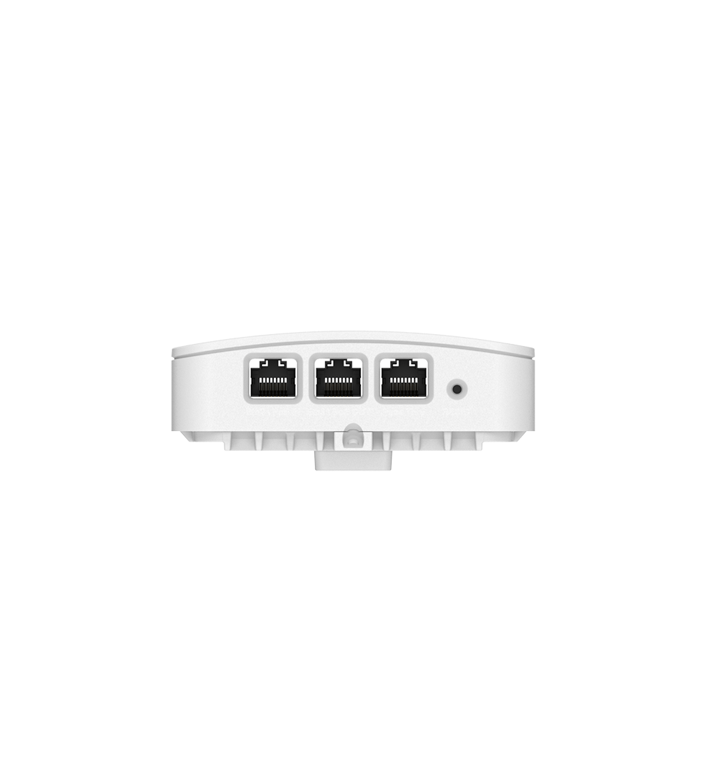 Cambium Access Point XV3-8 Ansicht unten mit 3 Ports